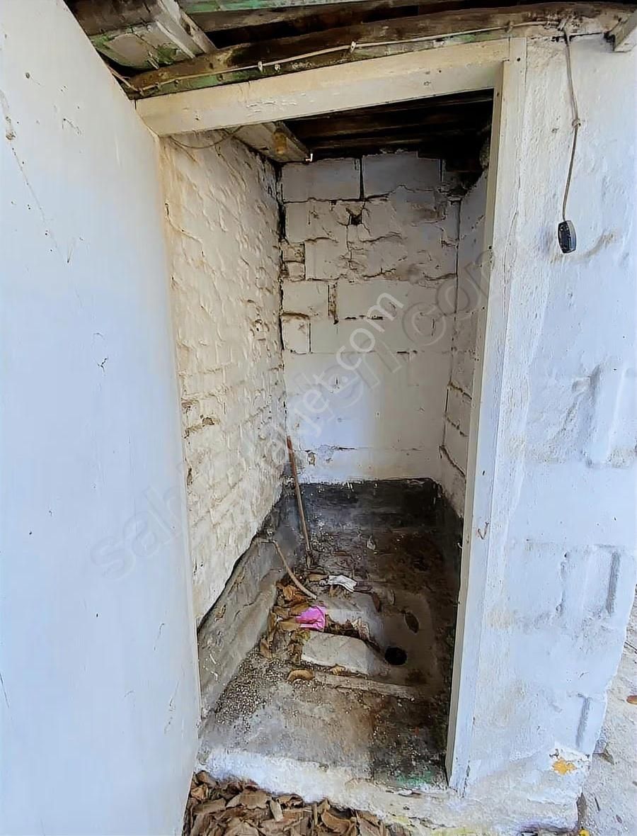 Bergama'nın Merkezinde Satılık Bahçeli Ev - Görsel 25