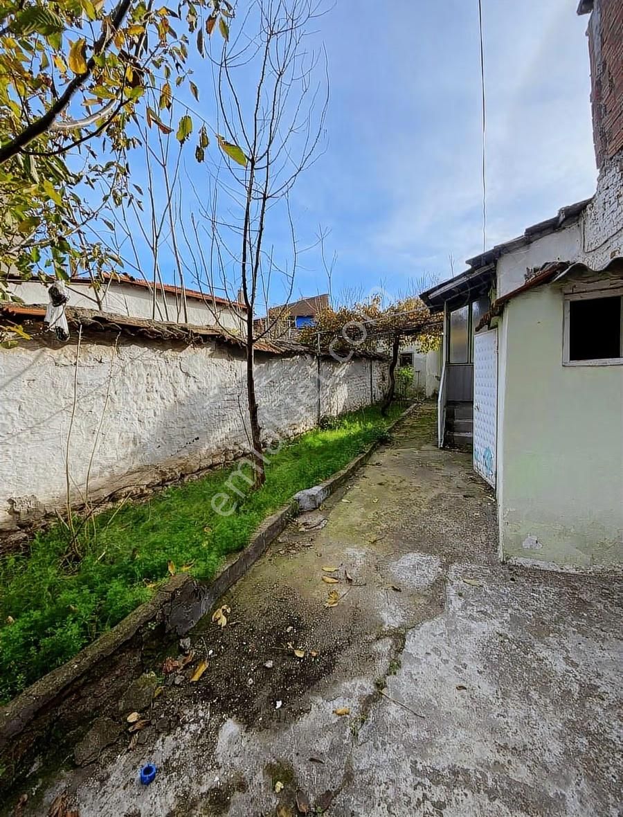 Bergama'nın Merkezinde Satılık Bahçeli Ev - Görsel 17