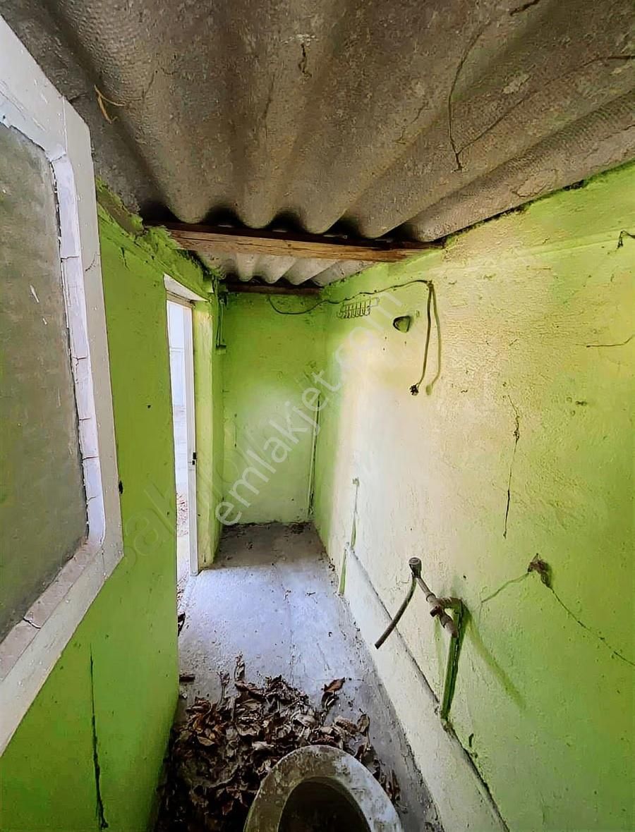 Bergama'nın Merkezinde Satılık Bahçeli Ev - Görsel 4