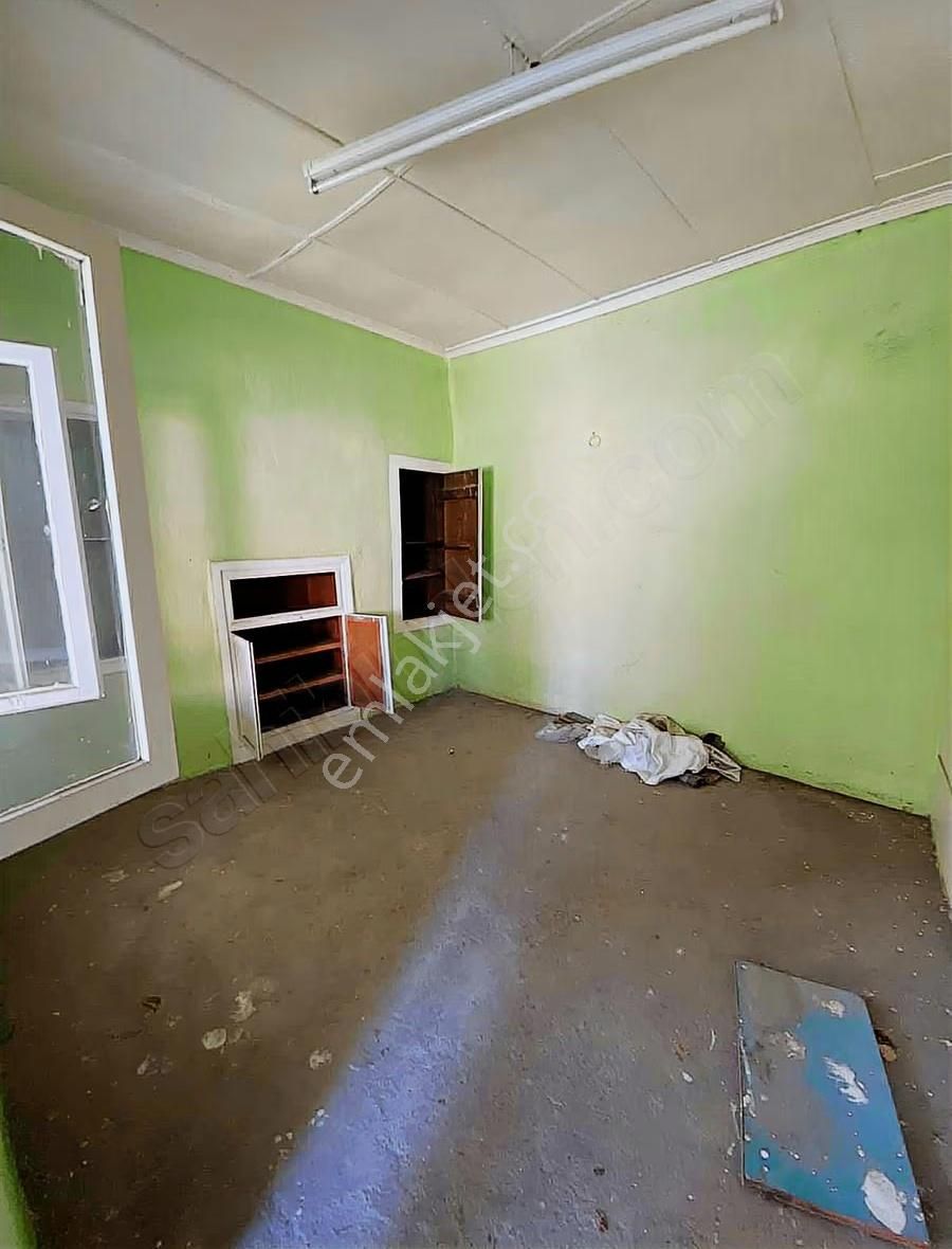 Bergama'nın Merkezinde Satılık Bahçeli Ev - Görsel 21