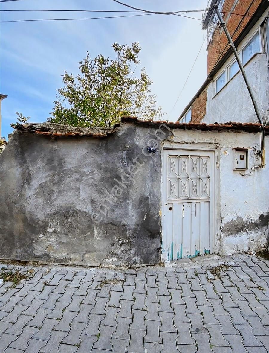 Bergama'nın Merkezinde Satılık Bahçeli Ev - Görsel 3