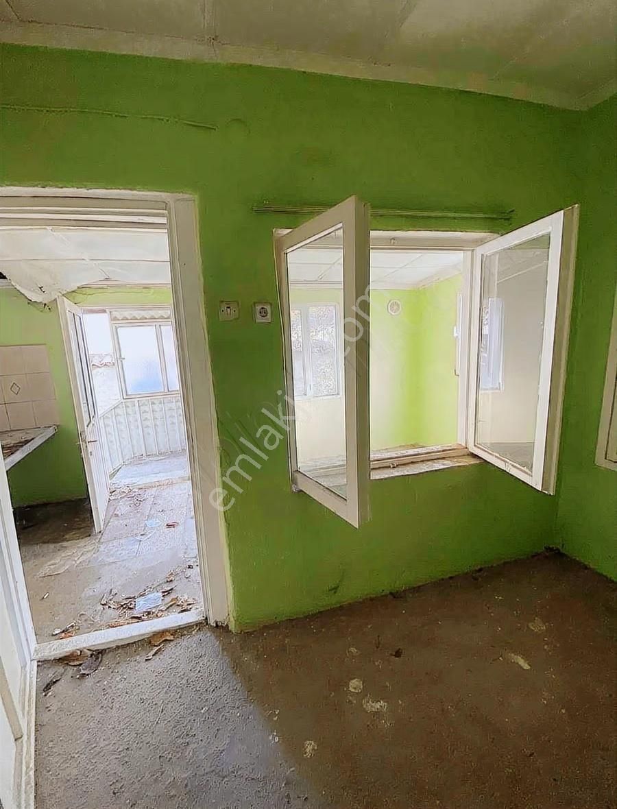 Bergama'nın Merkezinde Satılık Bahçeli Ev - Görsel 18