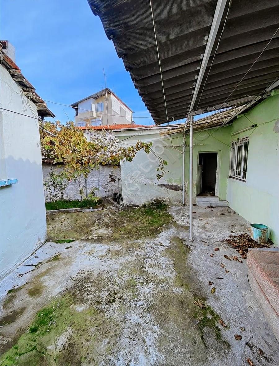 Bergama'nın Merkezinde Satılık Bahçeli Ev - Görsel 19