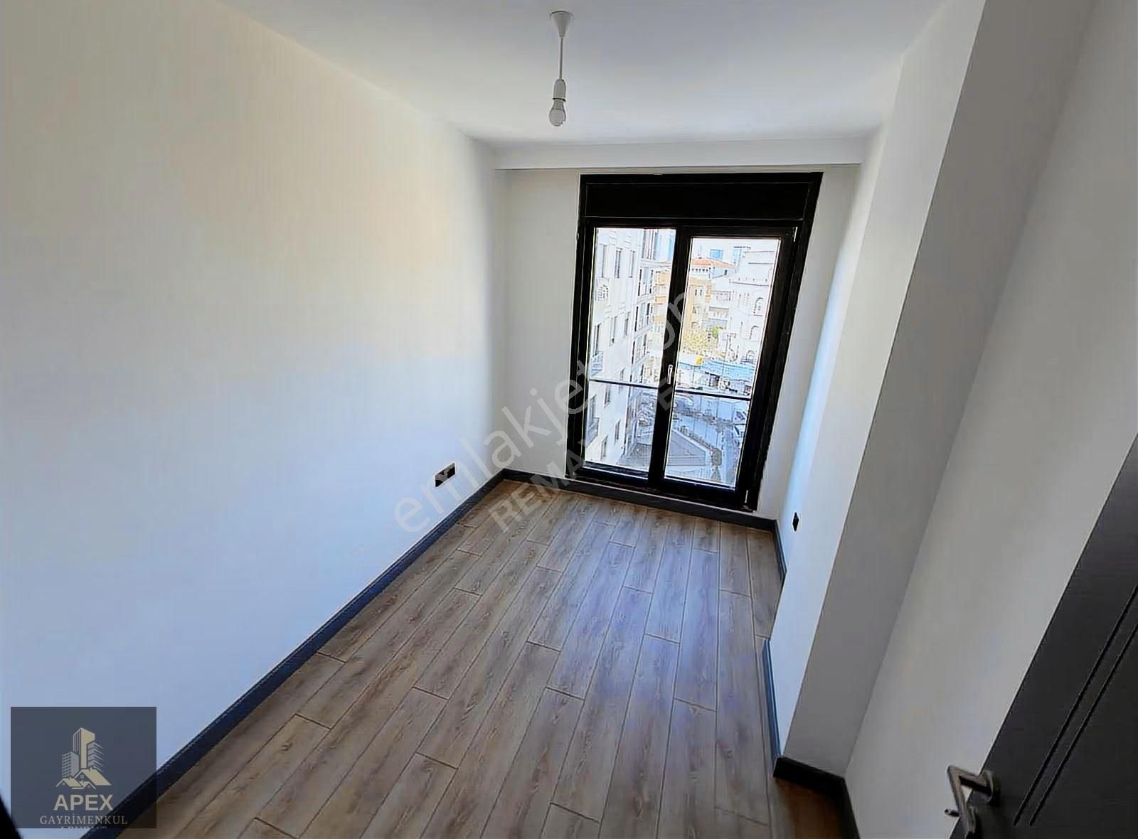 Deniz Manzaralı 3+1 Satılık Daire - Görsel 13