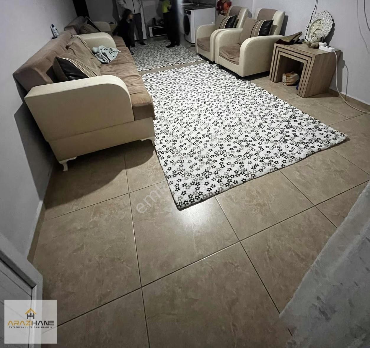 Milas Çarşı Merkezde Bahçeli 2+1 Daire - Görsel 5