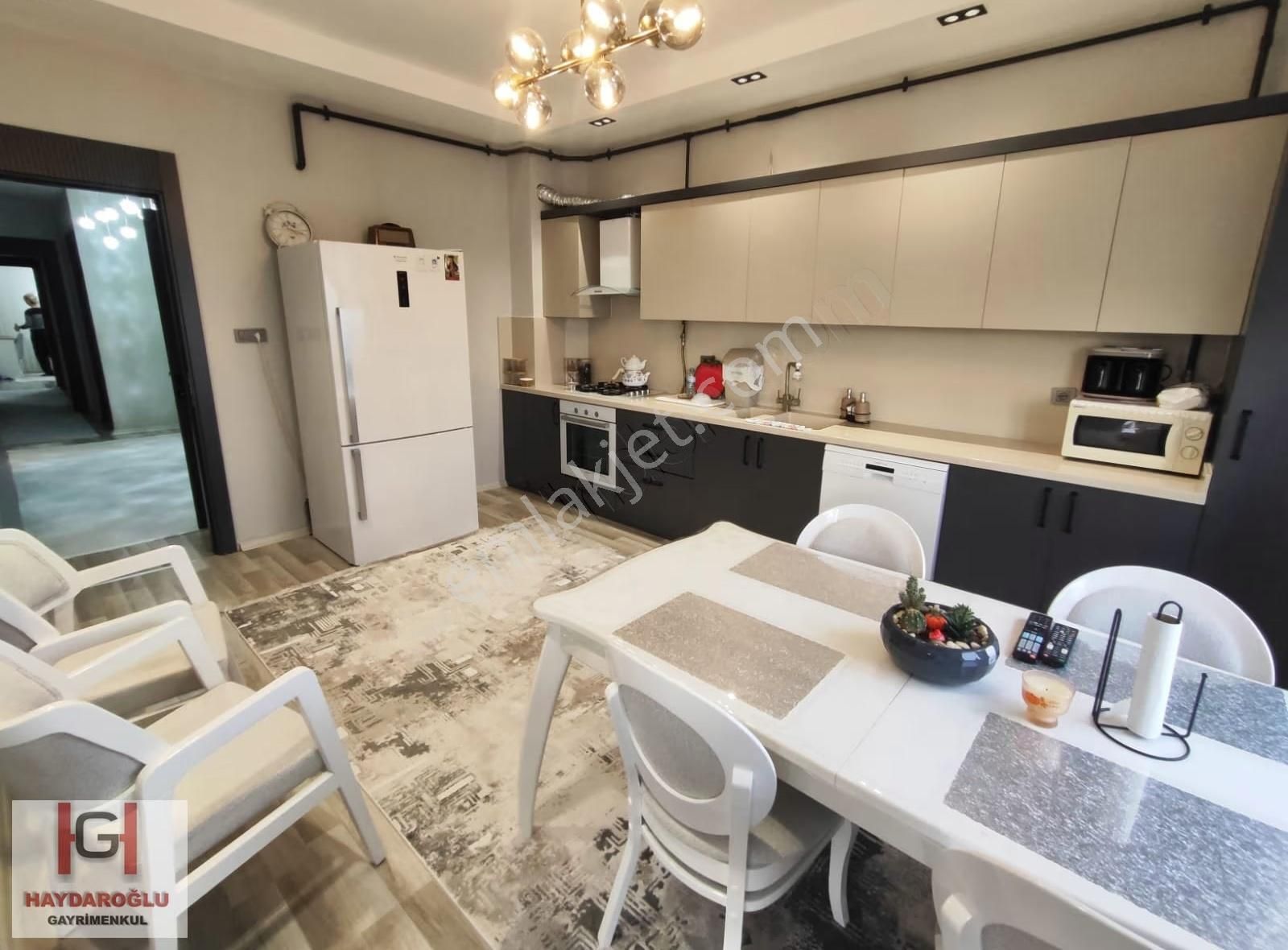 Şehirgösteren'de Park Manzaralı Bakımlı Satılık 4+1 Daire - Görsel 8