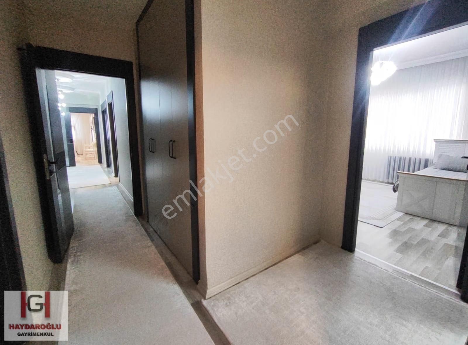 Şehirgösteren'de Park Manzaralı Bakımlı Satılık 4+1 Daire - Görsel 3