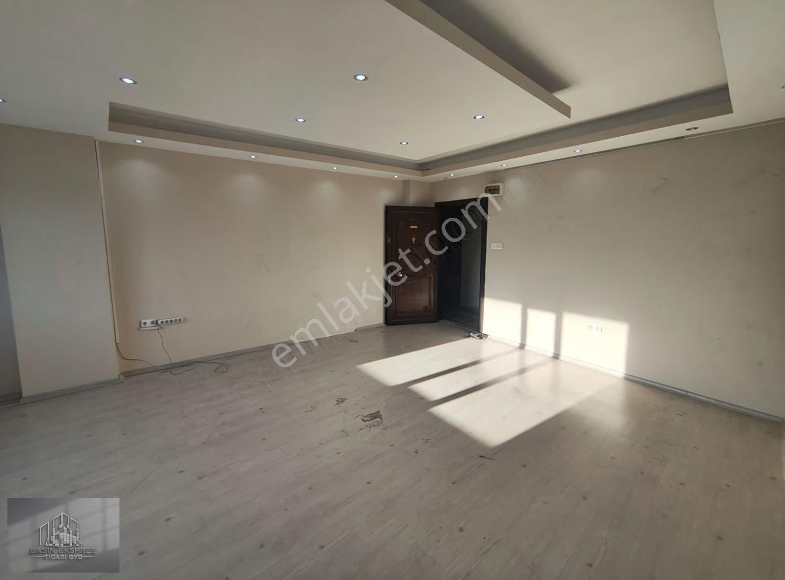 Sulyapıdan Güneşli Meydanda Tabela Değeri Yüksek Kiralık Ofis - Görsel 6