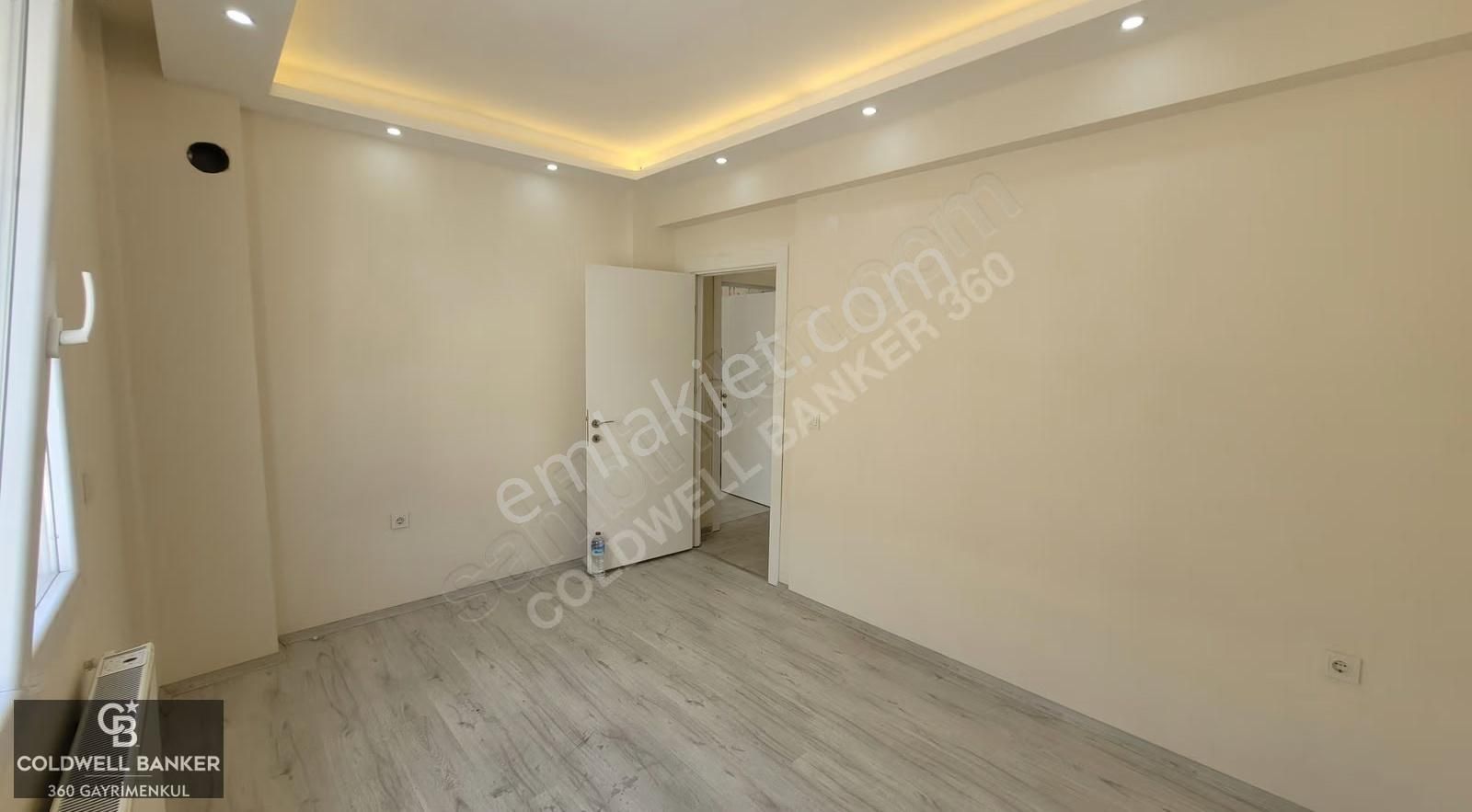İzmir Çiğli'de Ara Kat Doğalgazlı Merkezde 1+1 Kiralık Daire - Görsel 32
