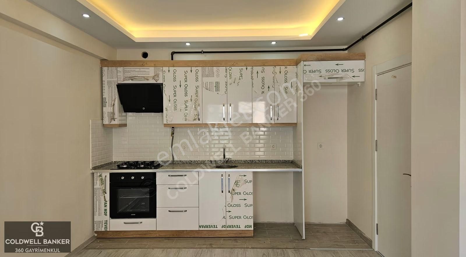 İzmir Çiğli'de Ara Kat Doğalgazlı Merkezde 1+1 Kiralık Daire - Görsel 11