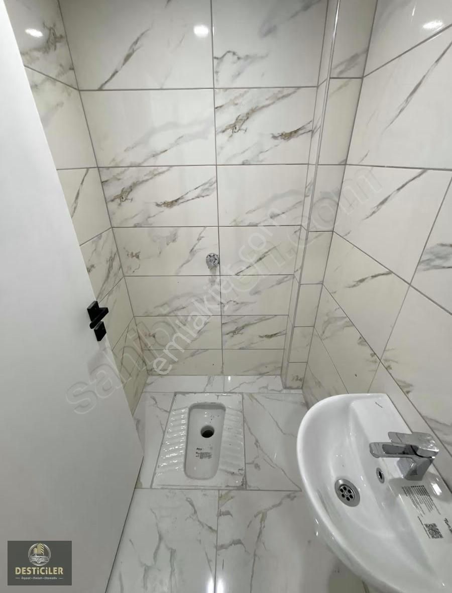 Om-desticiler Zafer Mah. Özel Garajlı Lüks 2+1 - Görsel 10