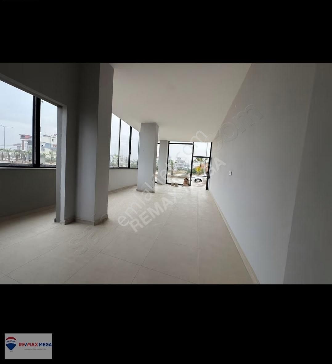 Döşemealtı Çıplaklı'da Köşe Konumda Acil Satılık Dükkan - Görsel 2