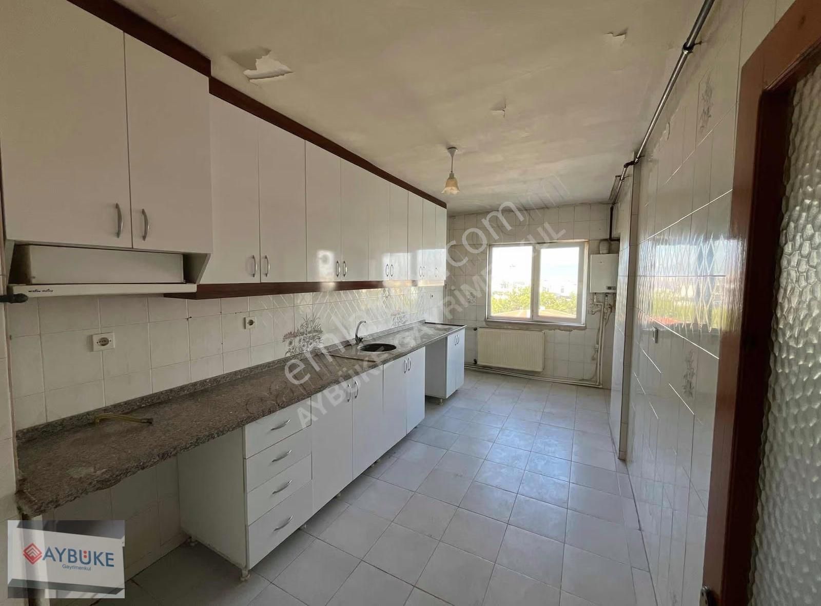 Aybüke'den Gazi Okulu Yanı Fırsat Ofis İşyeri Ev - Görsel 3