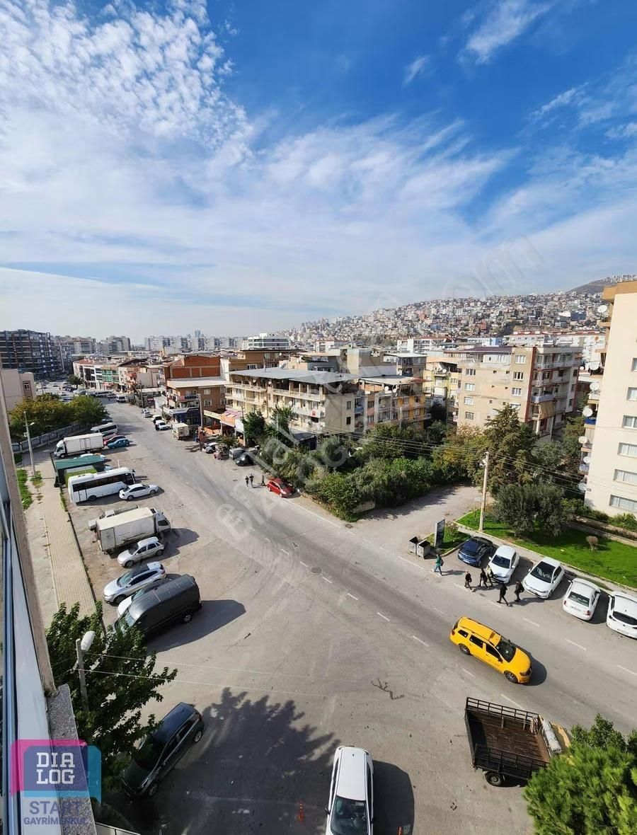 Bayraklıda Site İçerisinde Tadilatlı 3+1 Daire - Görsel 26
