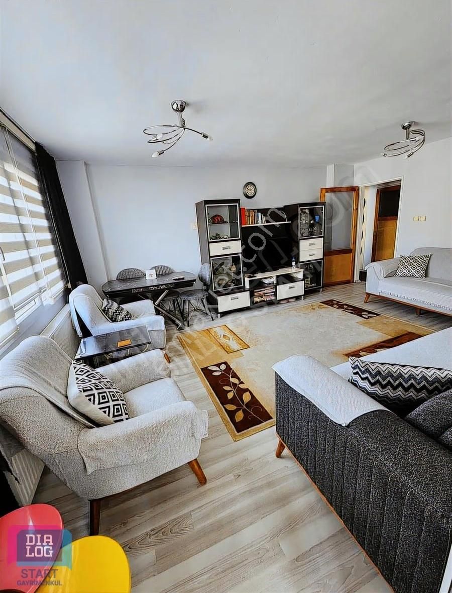 Bayraklıda Site İçerisinde Tadilatlı 3+1 Daire - Görsel 8