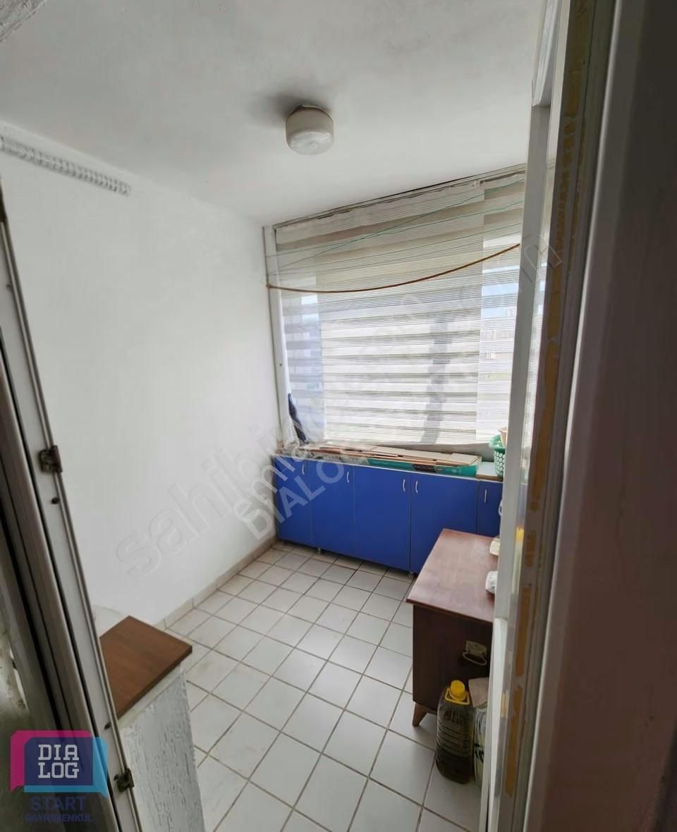 Bayraklıda Site İçerisinde Tadilatlı 3+1 Daire - Görsel 12