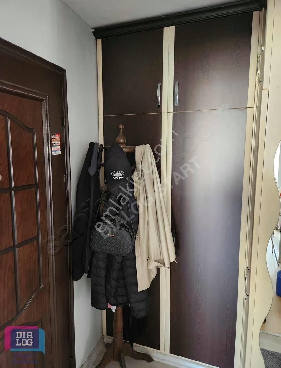 Bayraklıda Site İçerisinde Tadilatlı 3+1 Daire - Görsel 10