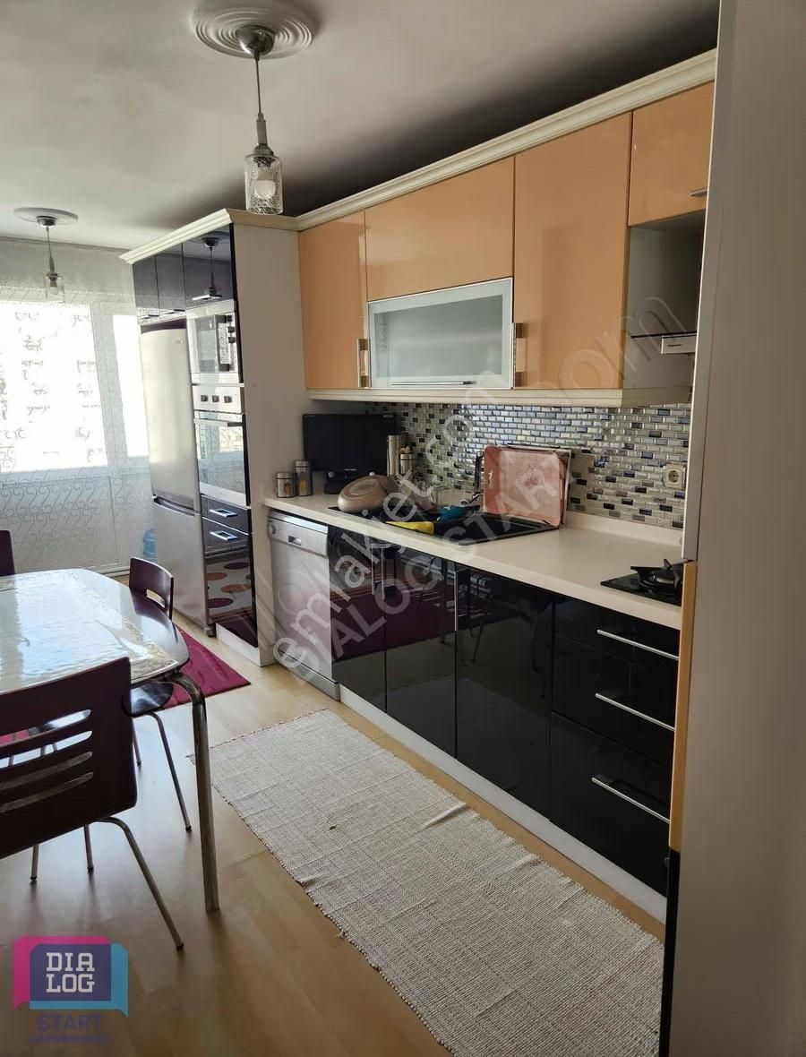 Bayraklıda Site İçerisinde Tadilatlı 3+1 Daire - Görsel 17