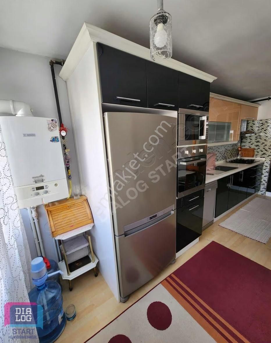 Bayraklıda Site İçerisinde Tadilatlı 3+1 Daire - Görsel 7