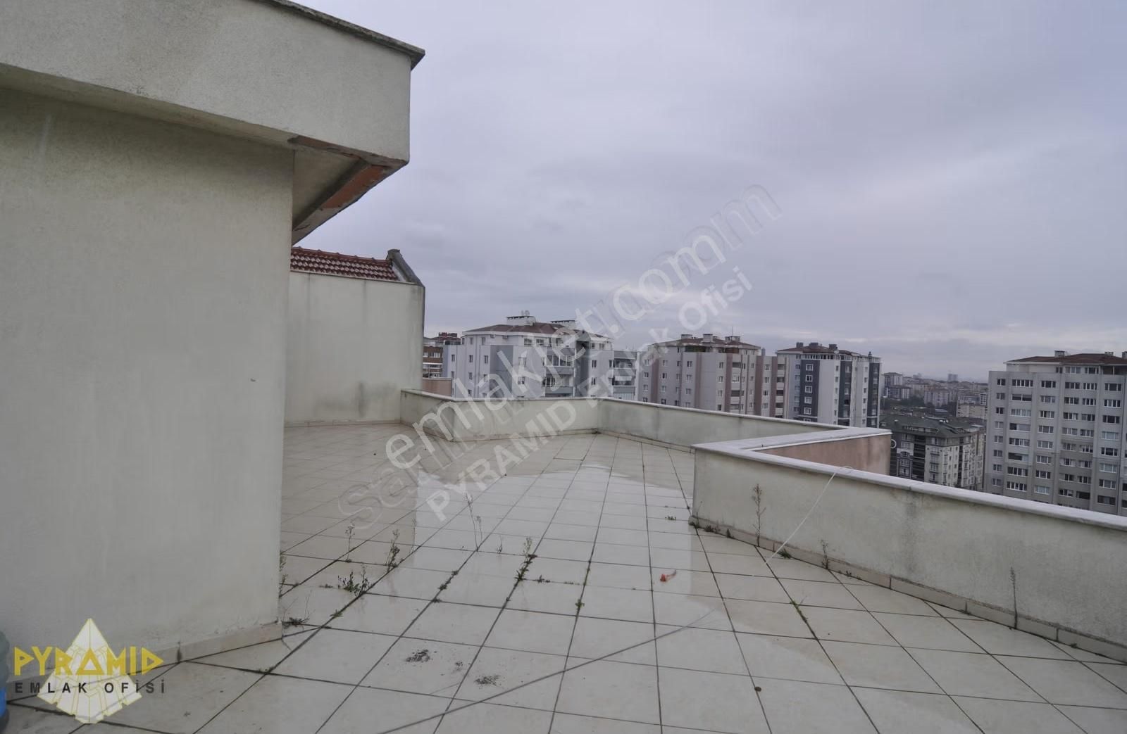 Pyramıd'den Beylikdüzü Yeşilkent-3 Teraslı 4+1 Dublex Daire - Görsel 5