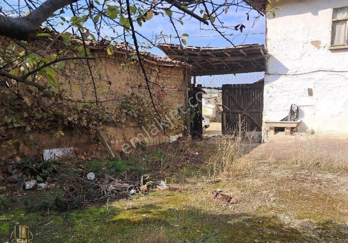 Subaşı Mahallesinde 2 Katlı Ev - Görsel 8