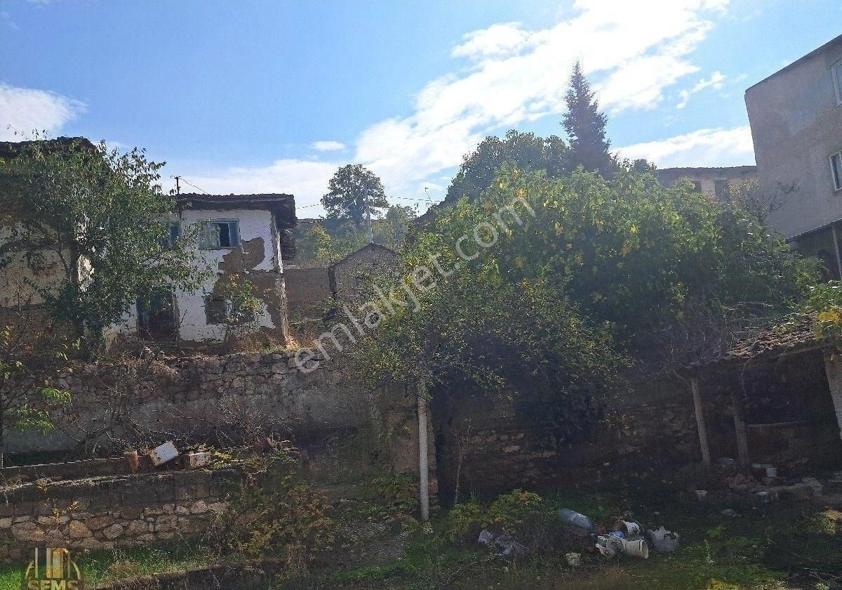 Subaşı Mahallesinde 2 Katlı Ev - Görsel 22