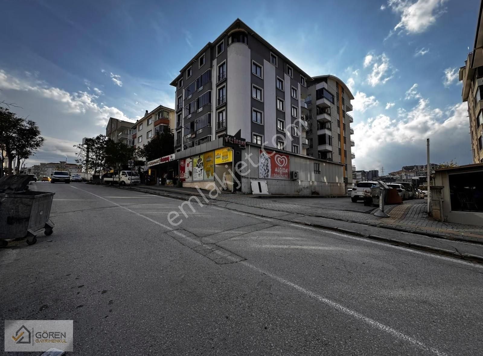 Krediye Uygun 2+1 Satılık 1. Kat Ofis Tapulu Daire