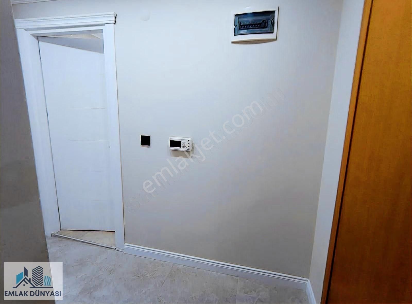 Emlak Dünyasından Balkonlu Ön Cephe Ara Katta Genç Binada 2+1 - Görsel 17