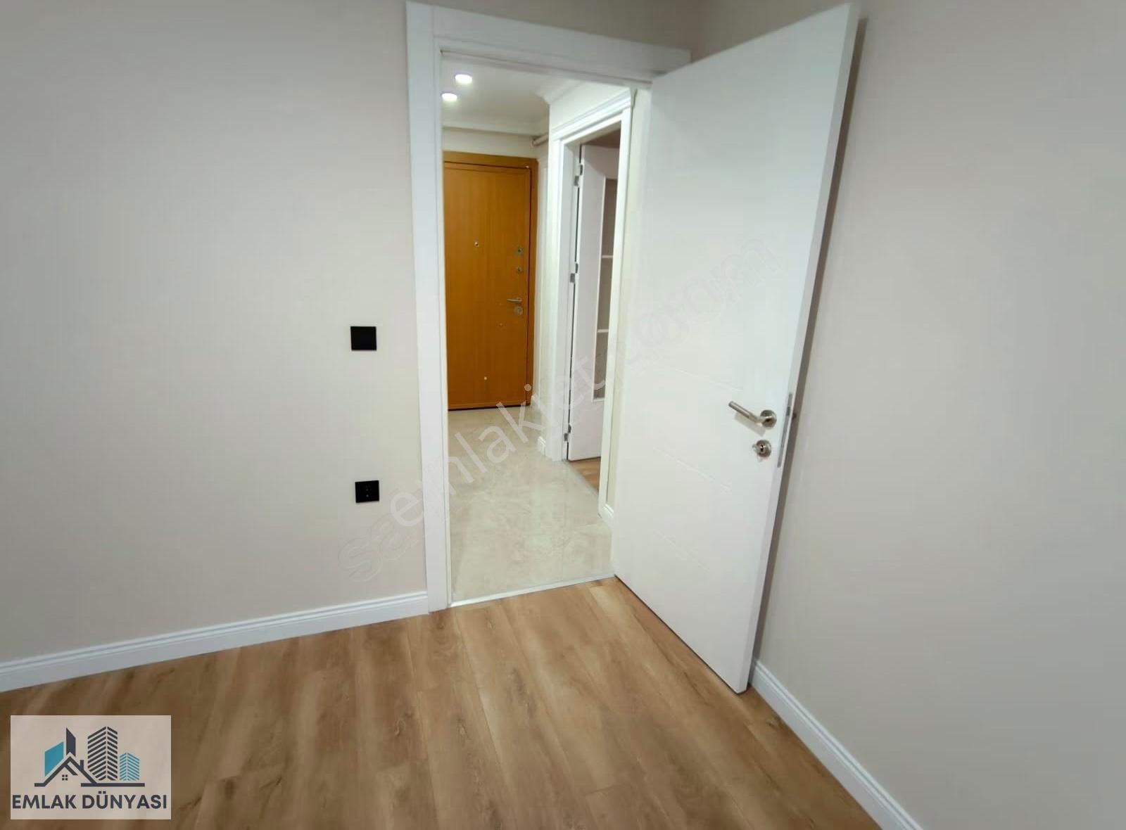 Emlak Dünyasından Balkonlu Ön Cephe Ara Katta Genç Binada 2+1 - Görsel 21