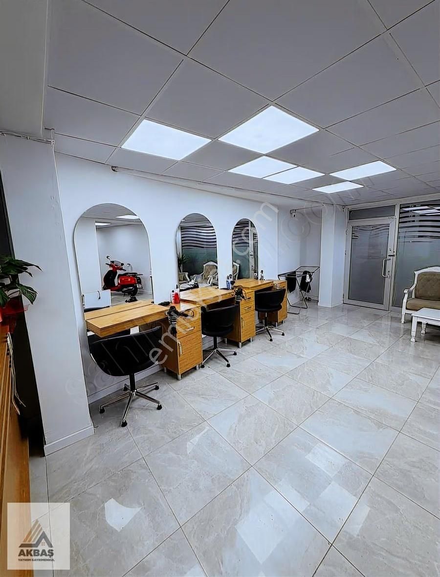 Akbaş Yatırım'dan Devren Satılık Kuaför Dükkanı
