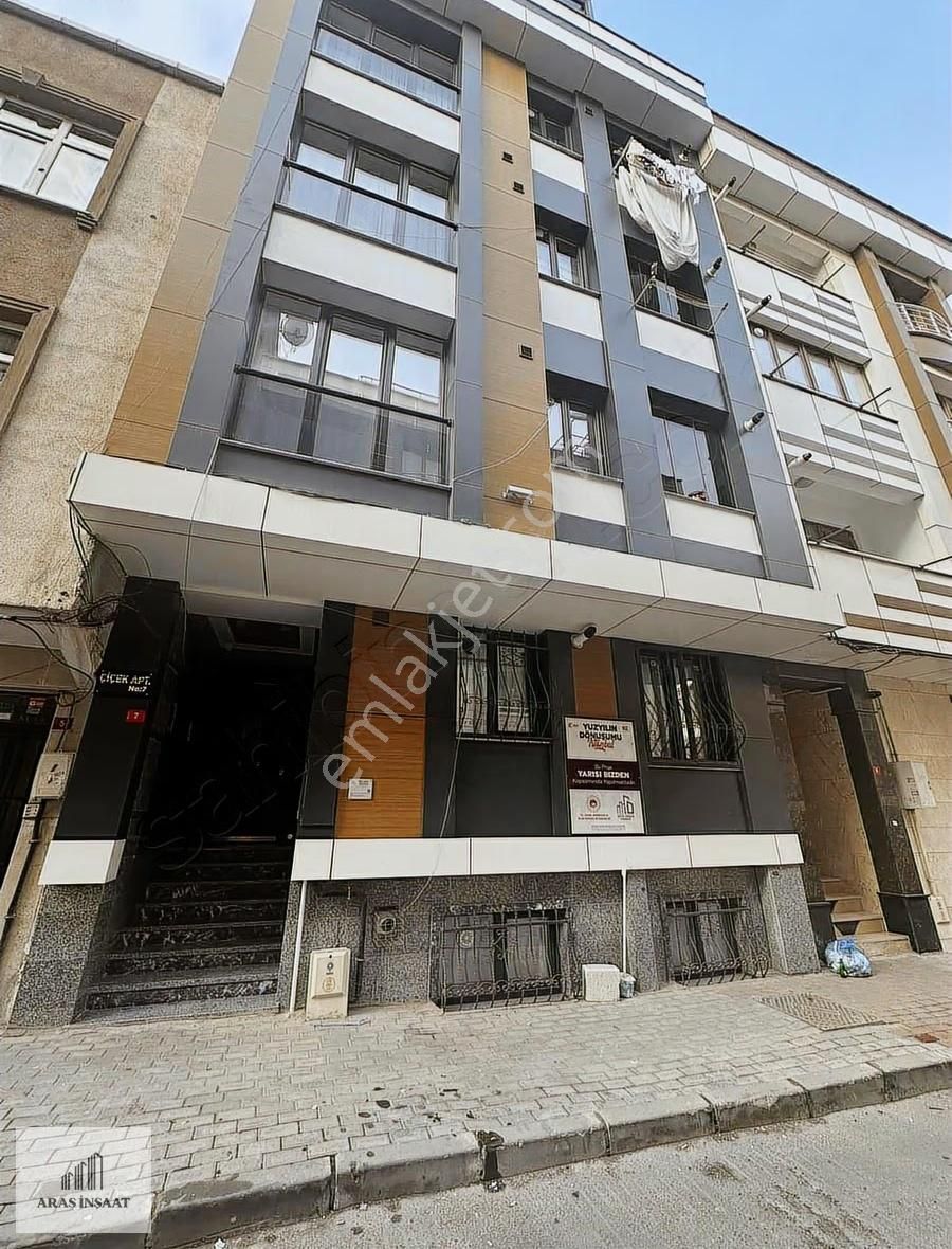 Aras İnşaat'tan Satılık 2+1 Bahçe Kat Amerikan Mutfak - Görsel 16