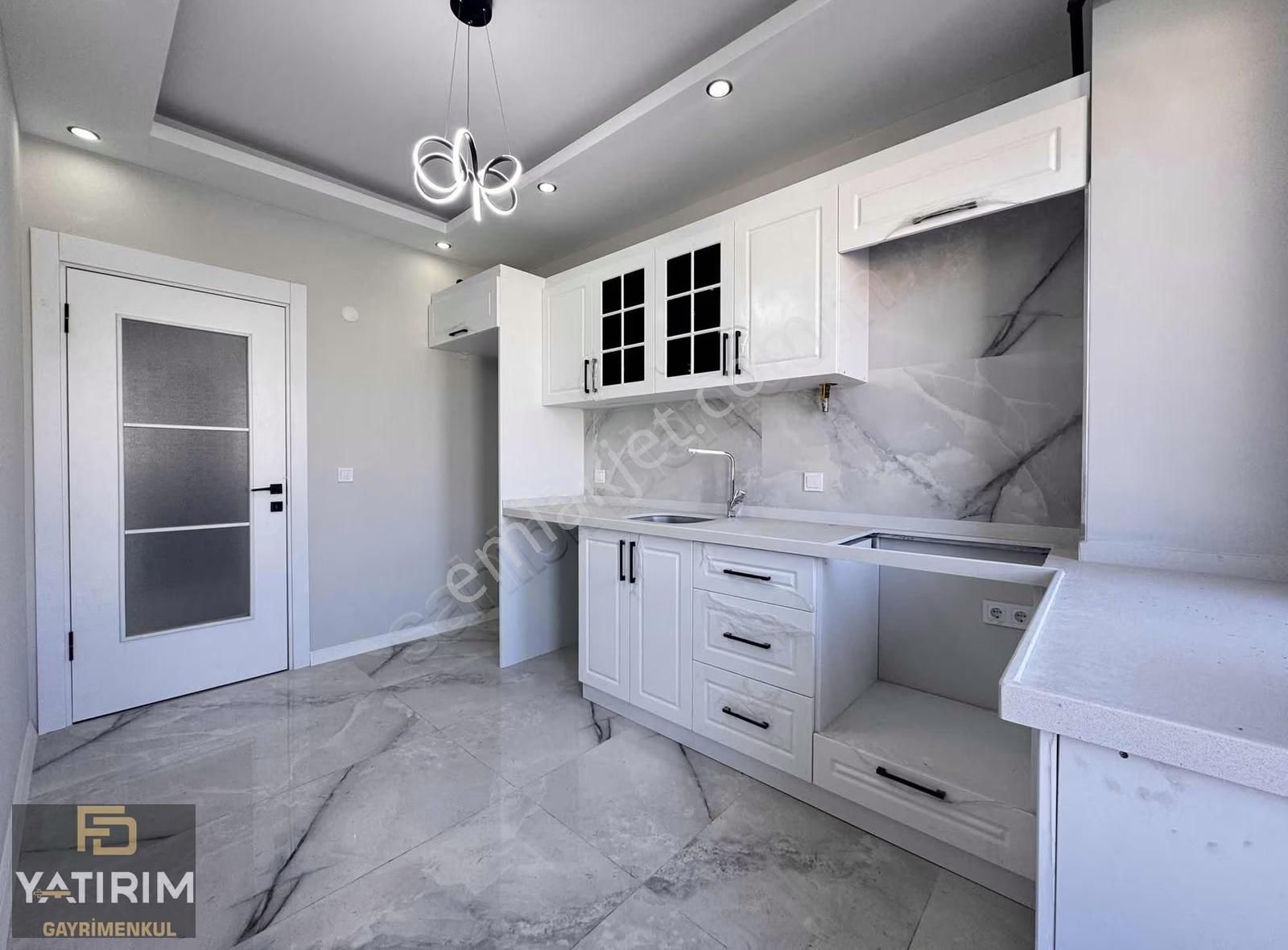 Marmaray Yakını Asansörlü Lüx 2+1 95 M2 En Üst Kat Fırsatı - Görsel 11