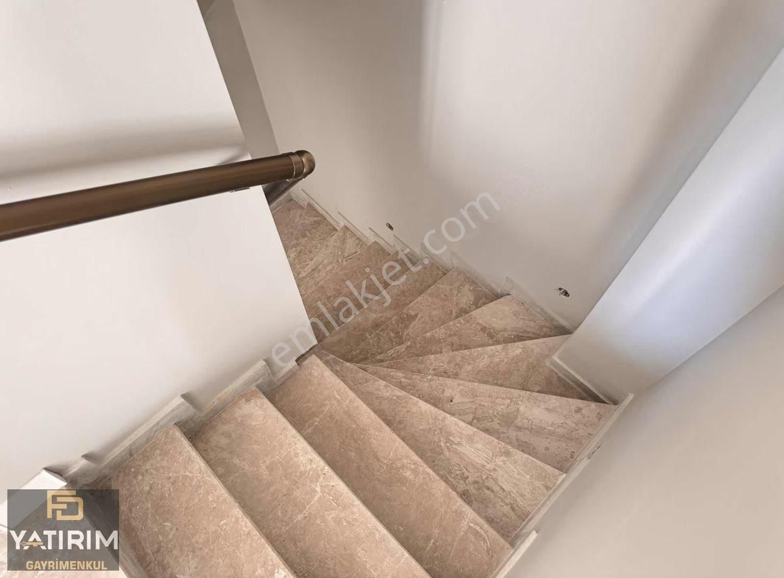 Tuzla Cad Yakını Çift Girişli Geniş 4+1 200 M2 Çatı Dubleks - Görsel 28