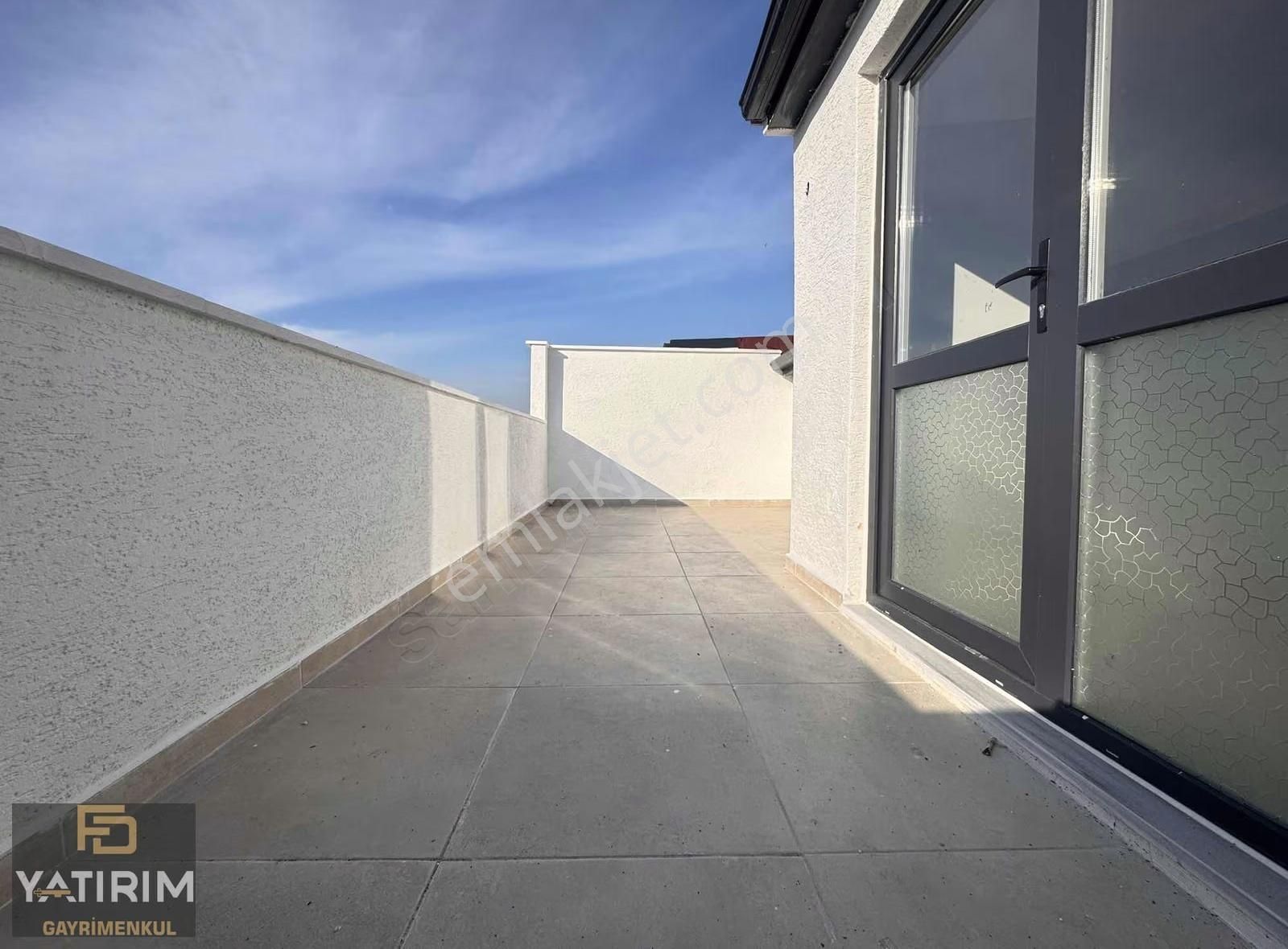 Tuzla Cad Yakını Çift Girişli Geniş 4+1 200 M2 Çatı Dubleks - Görsel 4