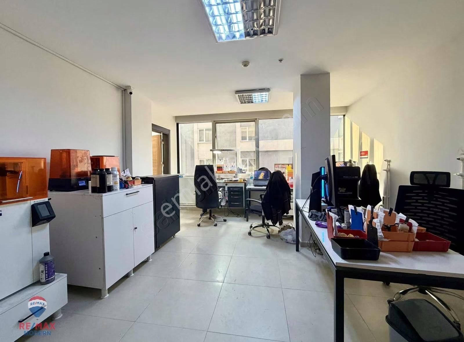Yavuz Tuna İş Merkezinde Satılık Ön Cephe 4+1 Ofis / İşyeri - Görsel 14
