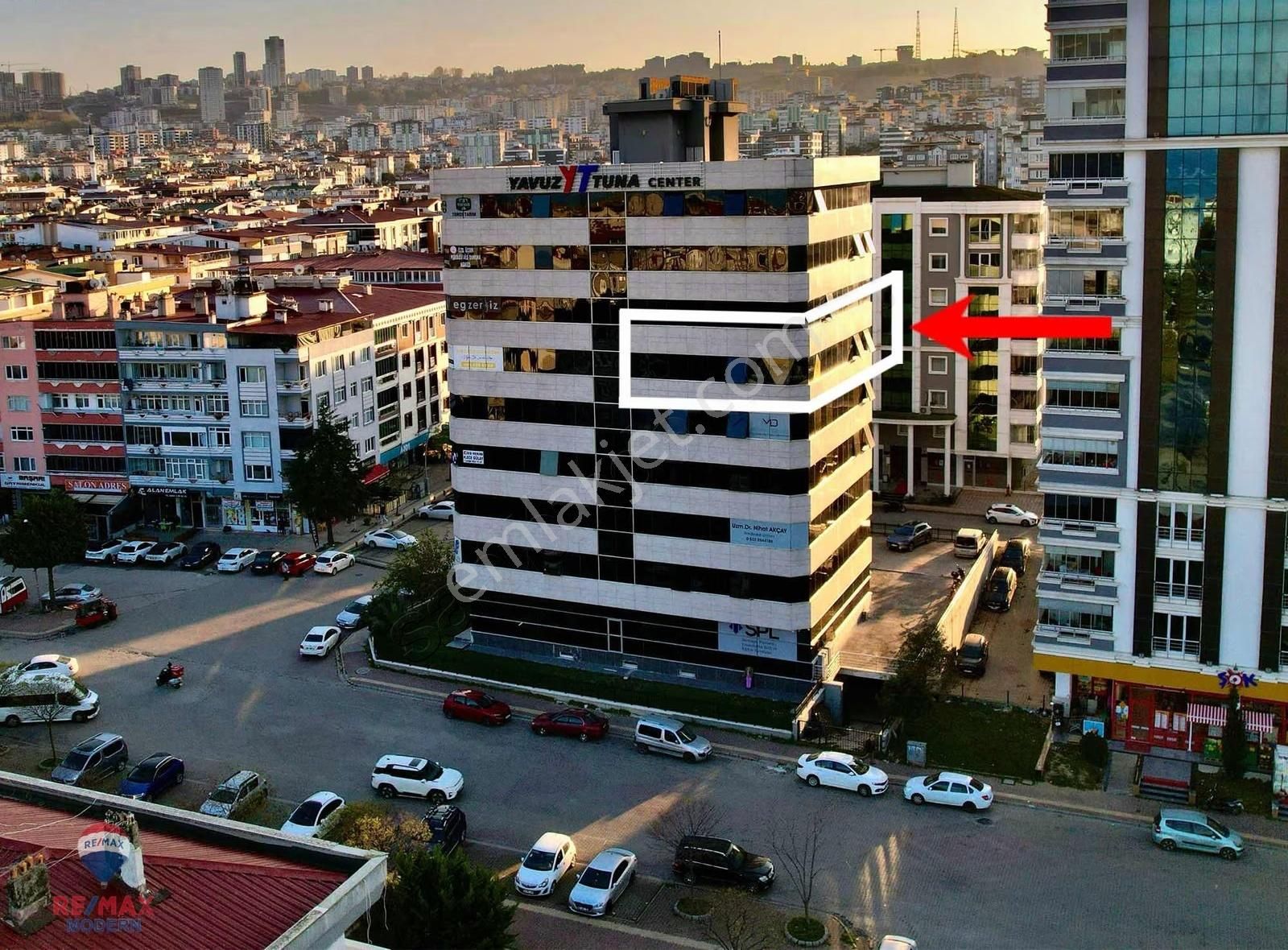 Yavuz Tuna İş Merkezinde Satılık Ön Cephe 4+1 Ofis / İşyeri - Görsel 23
