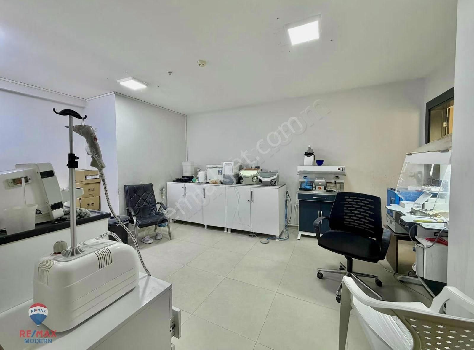 Yavuz Tuna İş Merkezinde Satılık Ön Cephe 4+1 Ofis / İşyeri - Görsel 22