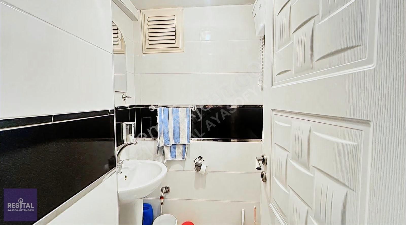 Millet Derya Caddesi Yakını Manzaralı 1.kat Geniş Daire - Görsel 23