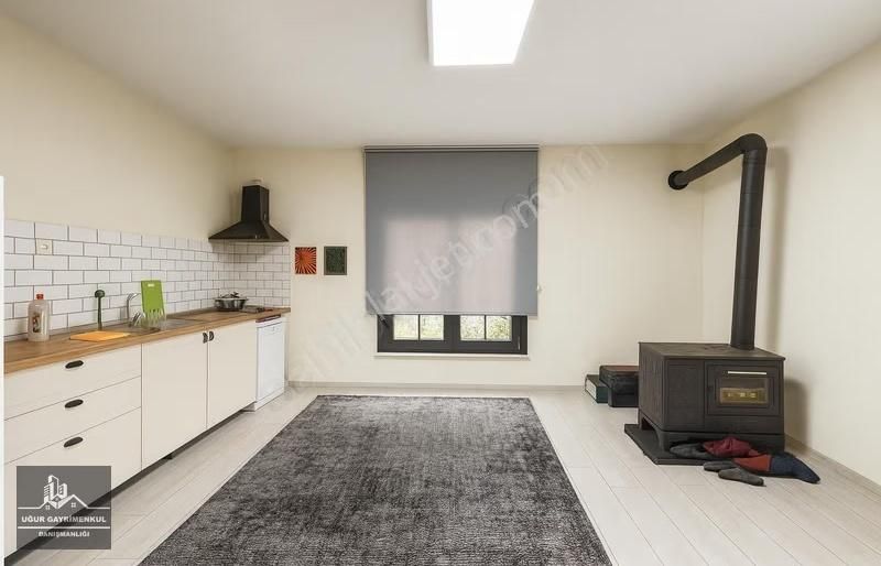 Uğur Gayrimenkul'den Haydariye'de Eşyalı Bahçeli Müstakil Ev - Görsel 2