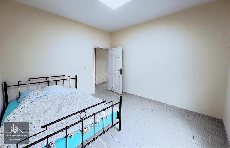 Uğur Gayrimenkul'den Haydariye'de Eşyalı Bahçeli Müstakil Ev - Görsel 9