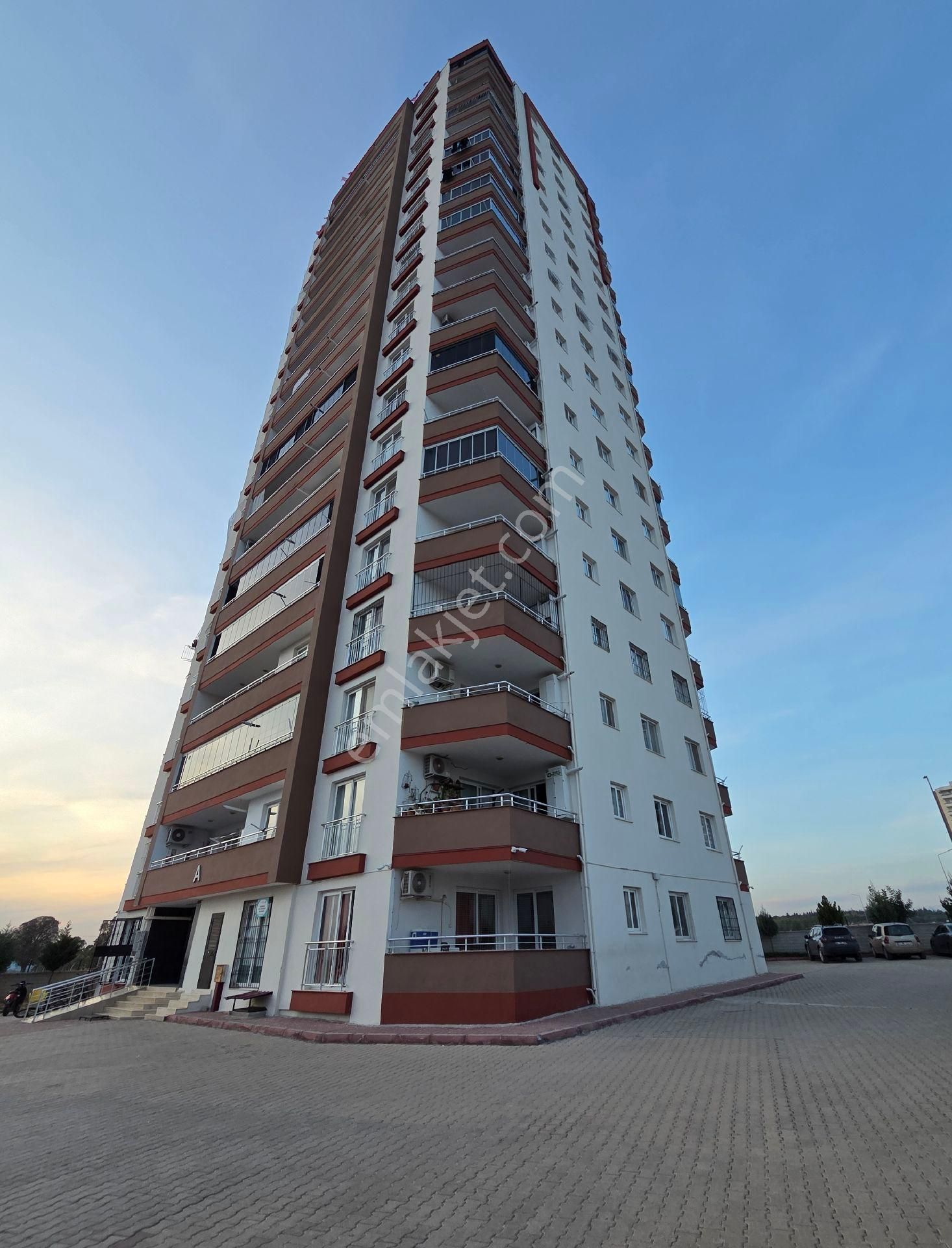 Ay Gayrimenkul'den Çarkıpare'de 2+1 Geniş Balkonlu Satılık