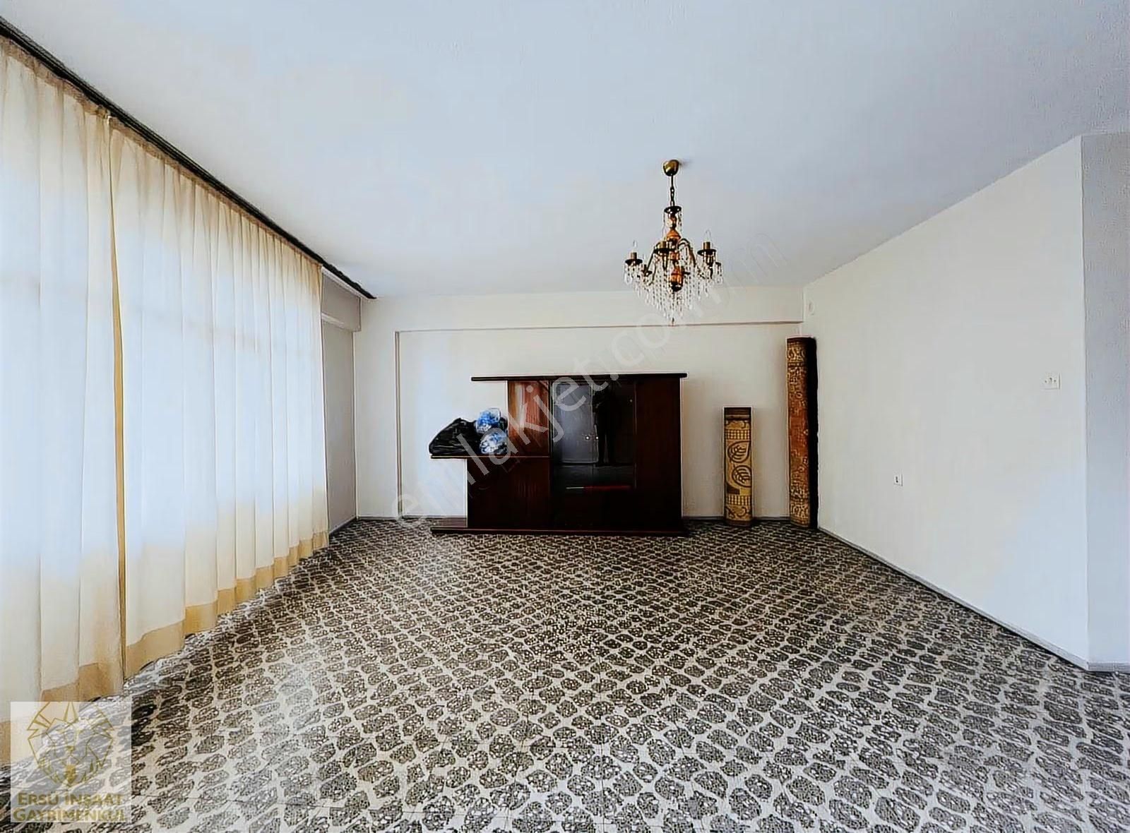 Ersü'den Polat Caddesinde Hastane Yakını 3+1 130m2 Arakat Daire - Görsel 24