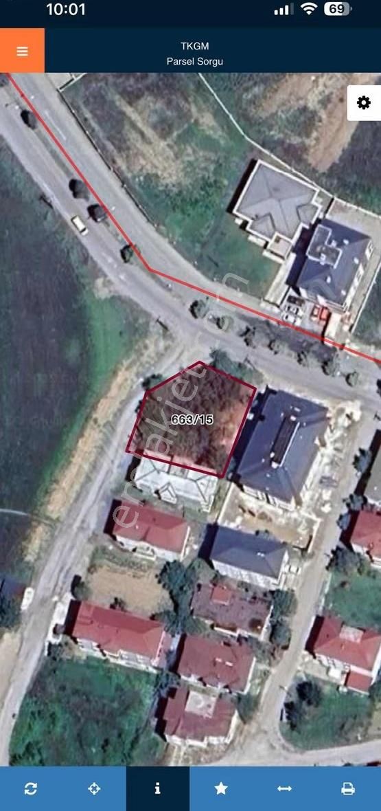 Altıkat Emlaktan Cadde Üstü Köşe Başı Arsa