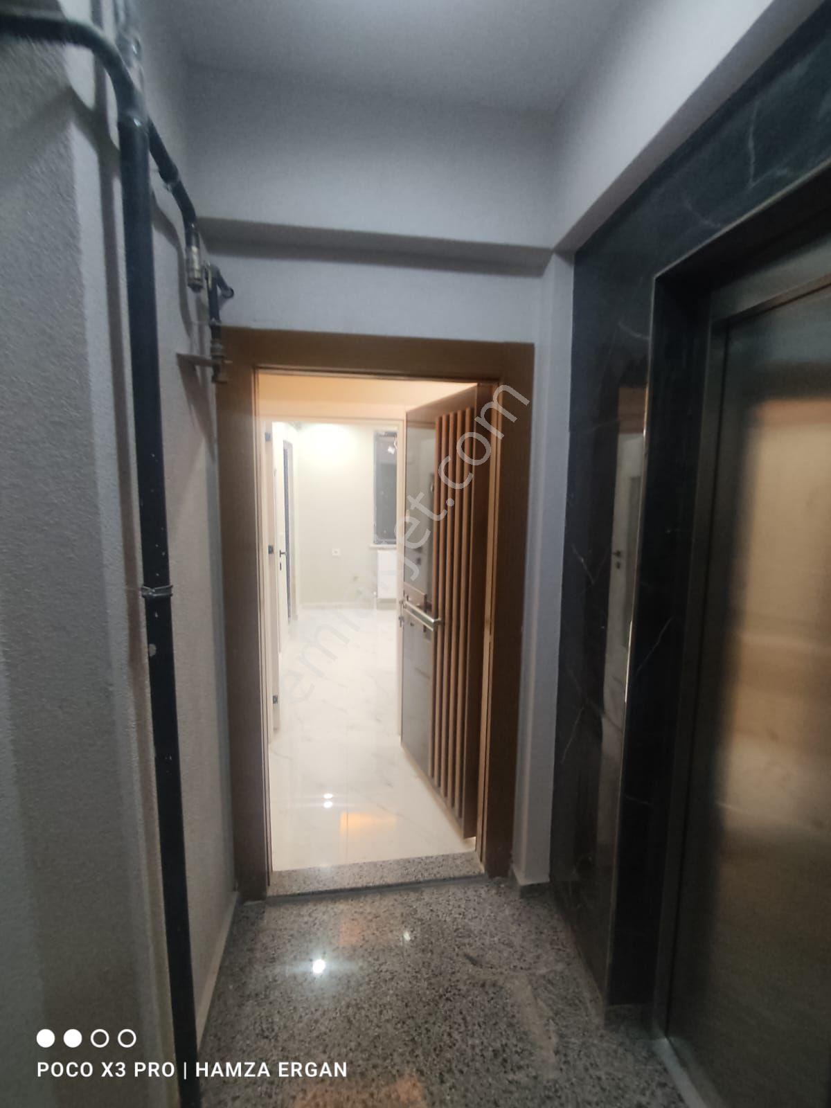 Arnavutköy Yavuzselimde Satılık 2+1 Ara Kat Daire