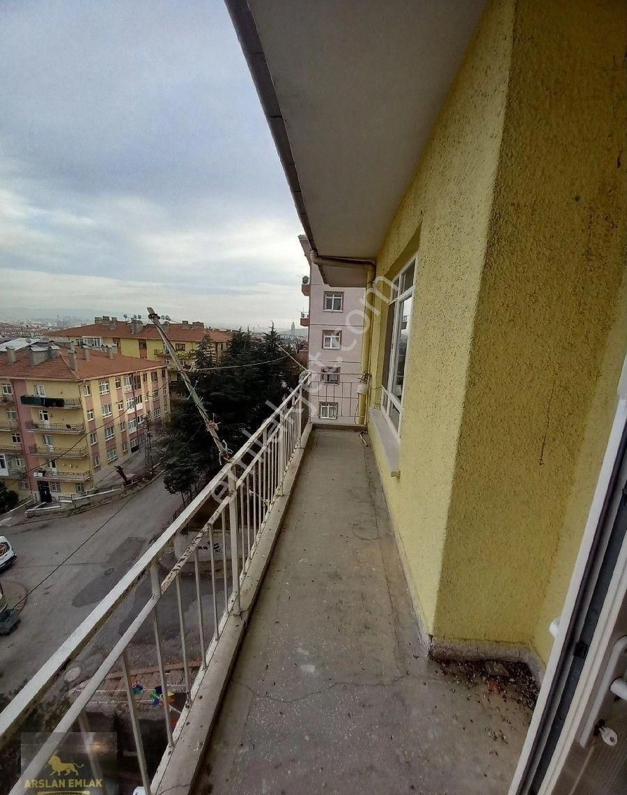 Keçiören Güçlükaya Mah .dodurga Sokakta Manzaralı 3+1 Kiralık Daire - Görsel 3