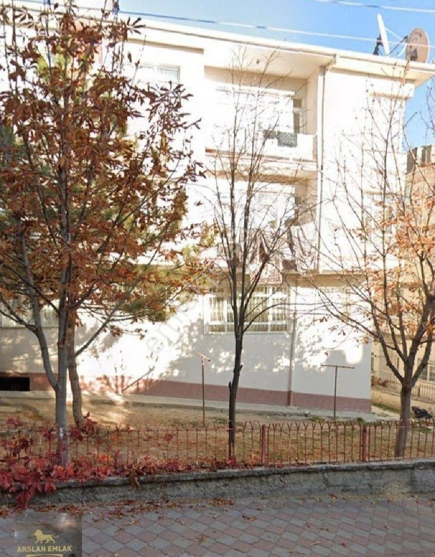 Keçiören Pınarbaşı Mahallesi Buca Ve Baldıran Sokagın Bitiminde Yüksek Giriş 3+1 Kiralık Daire