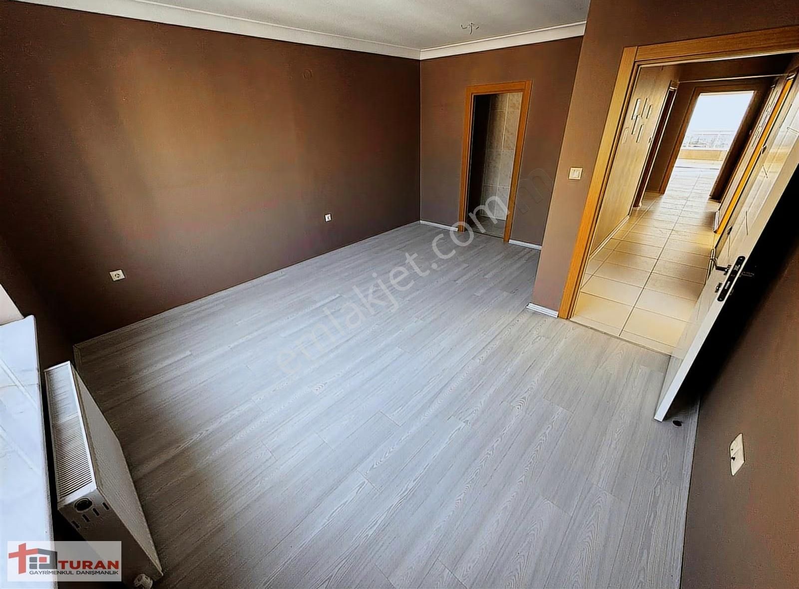Turan'dan Kılıç Park Evlerinde 3+1 Ebv.banyolu 2 Balkonlu - Görsel 11