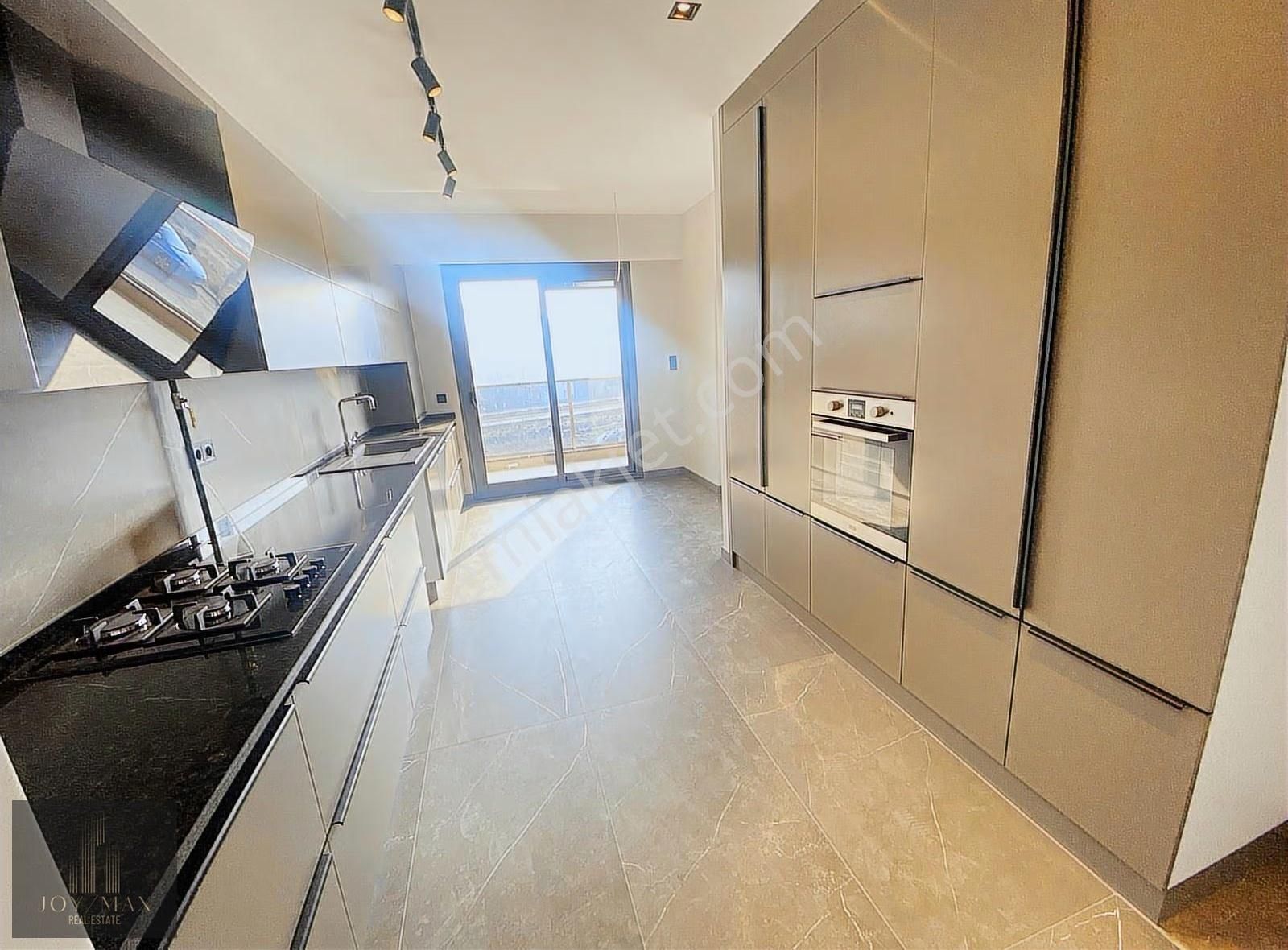 Joymax'tan Reform Yapı Güneş Park Evlerinde 180m2 Sıfır 3+1