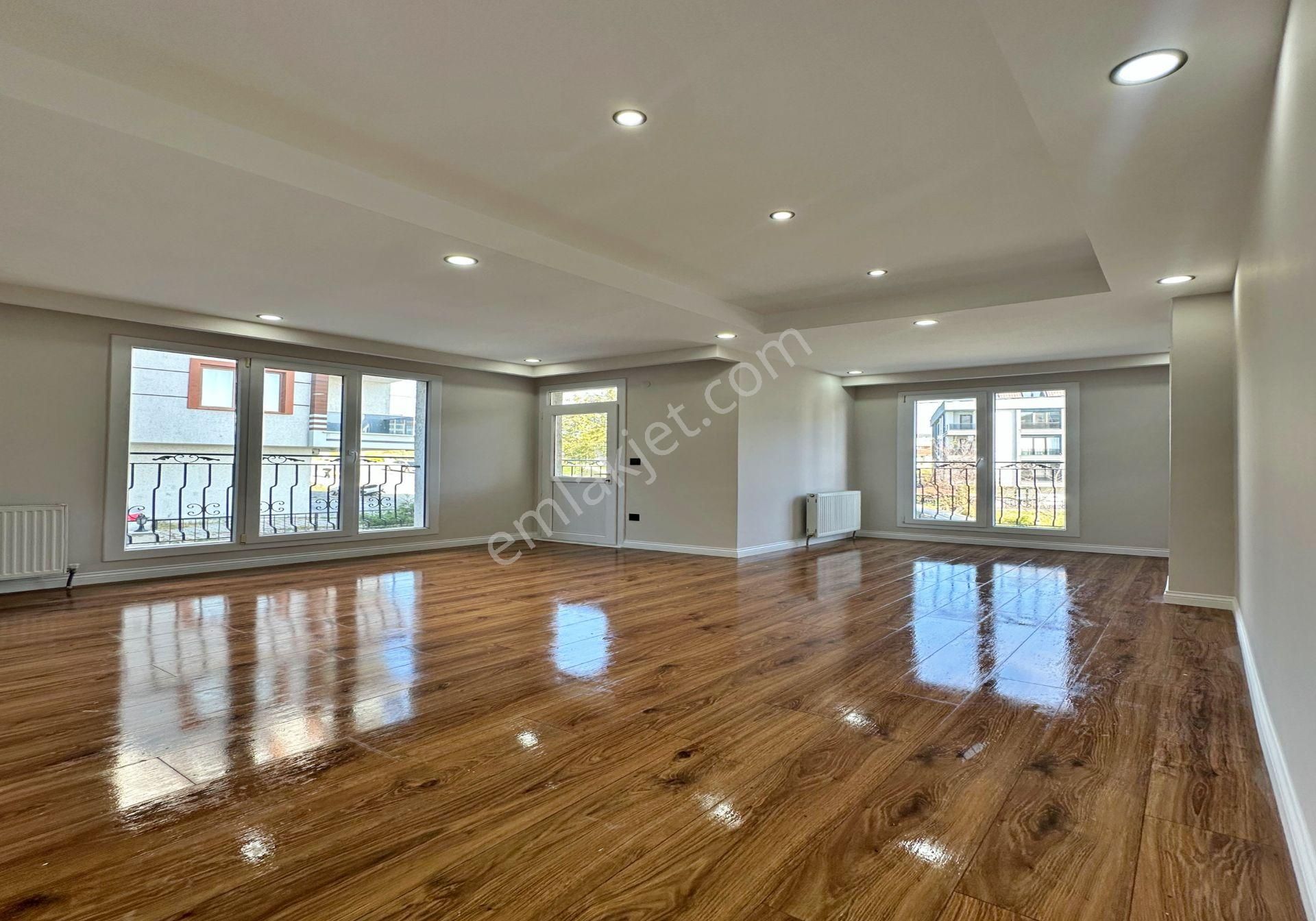 Beylikdüzü Safa Dan Manzaralı Ferah Vadi Cepheli Balkonlu 2+1 - Görsel 4