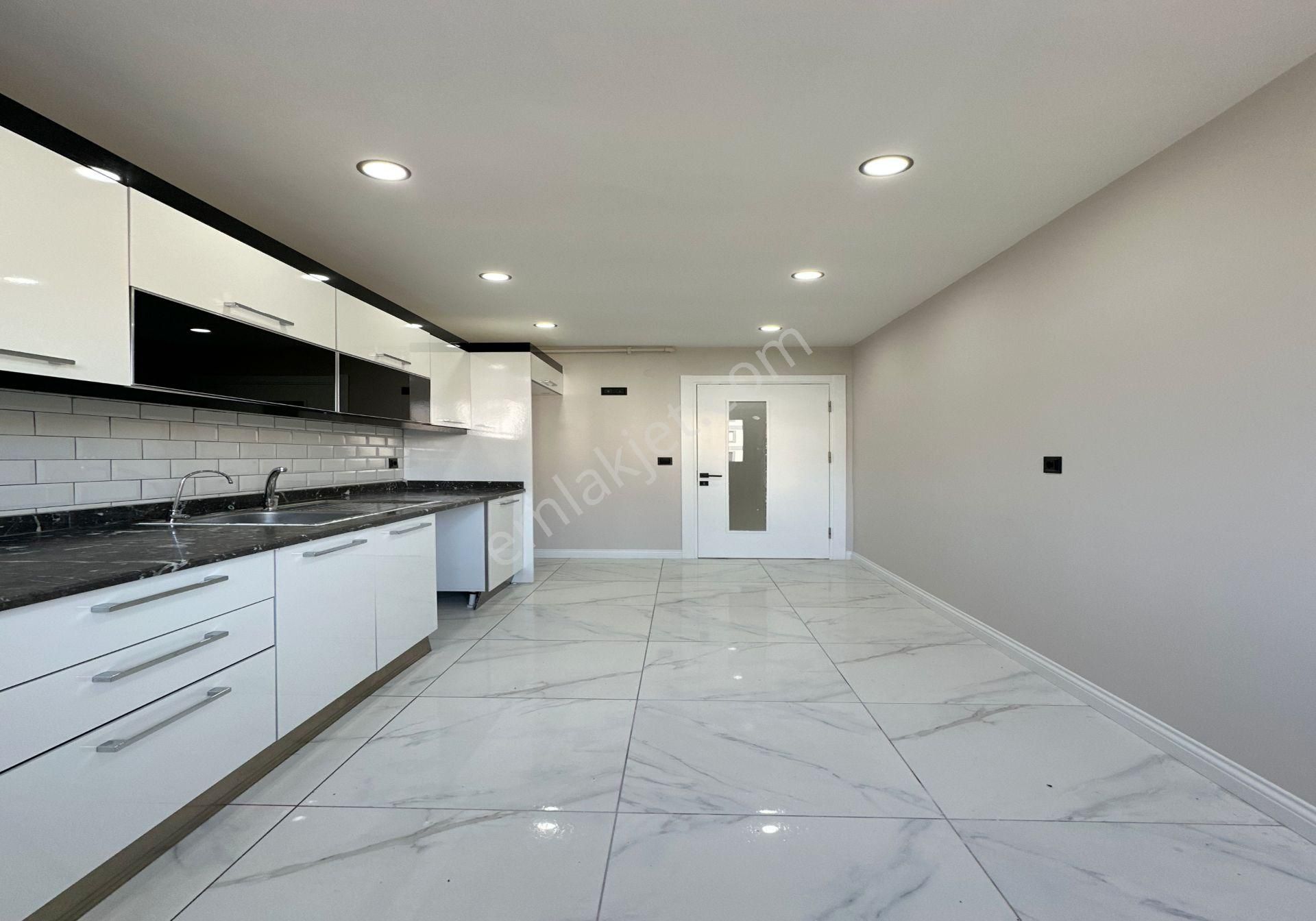 Beylikdüzü Safa Dan Manzaralı Ferah Vadi Cepheli Balkonlu 2+1 - Görsel 10